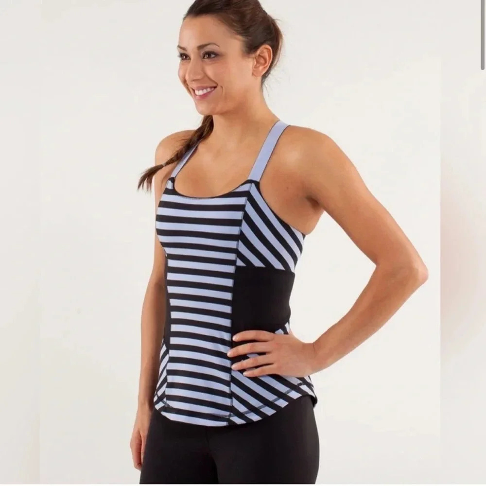Lululemon Work it Out Tank In Sea Stripe Polar Haze Black/Lavender Size 8